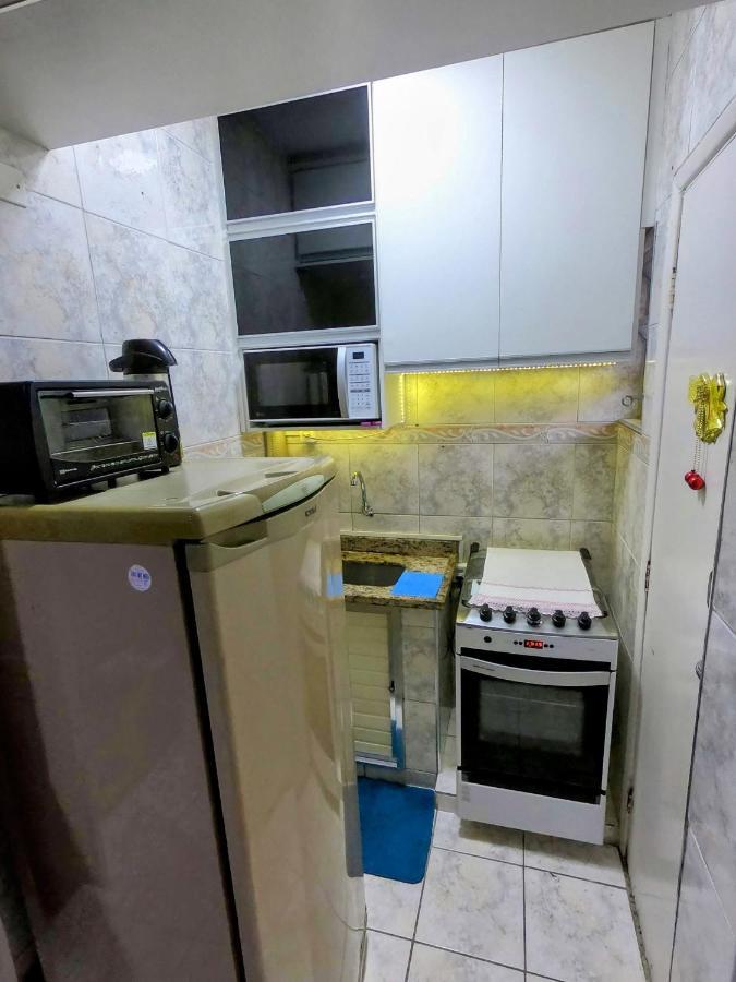 Sala Living Em Predio Familiar Na Av Da Praia Сантос Экстерьер фото